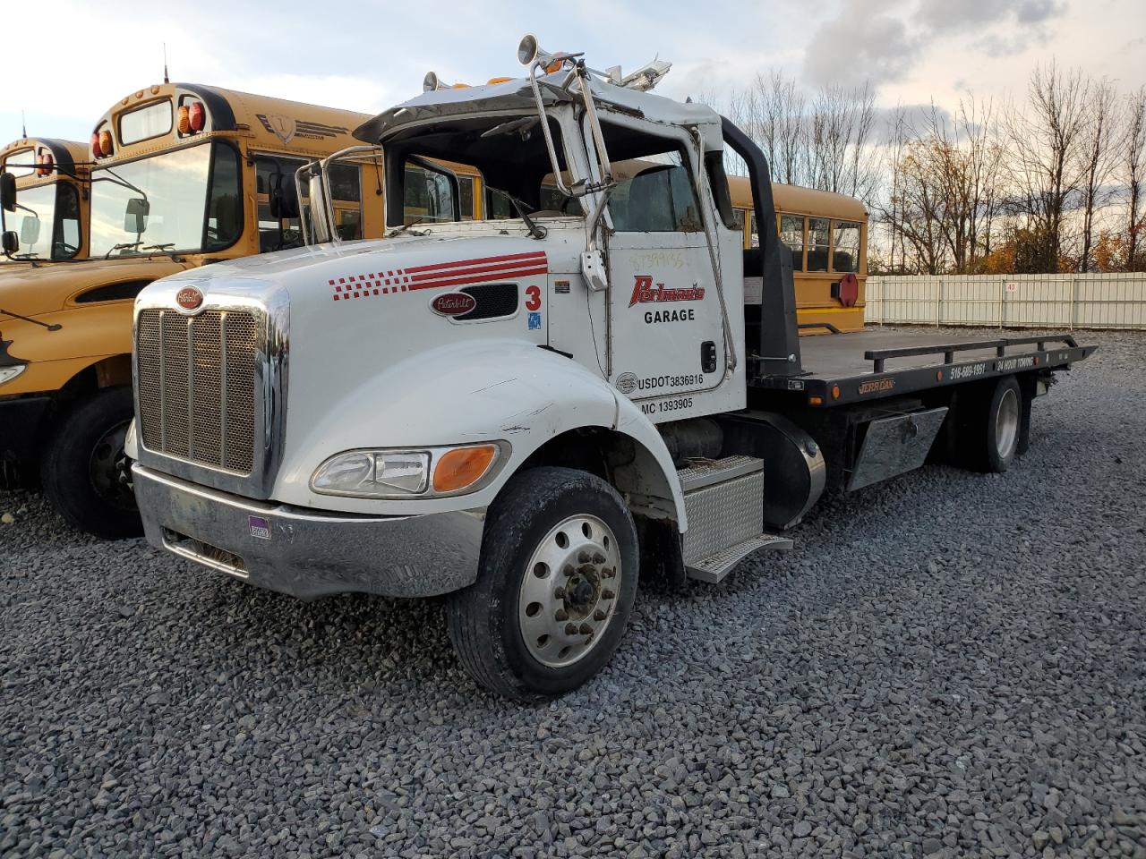 Peterbilt 337 Image 6