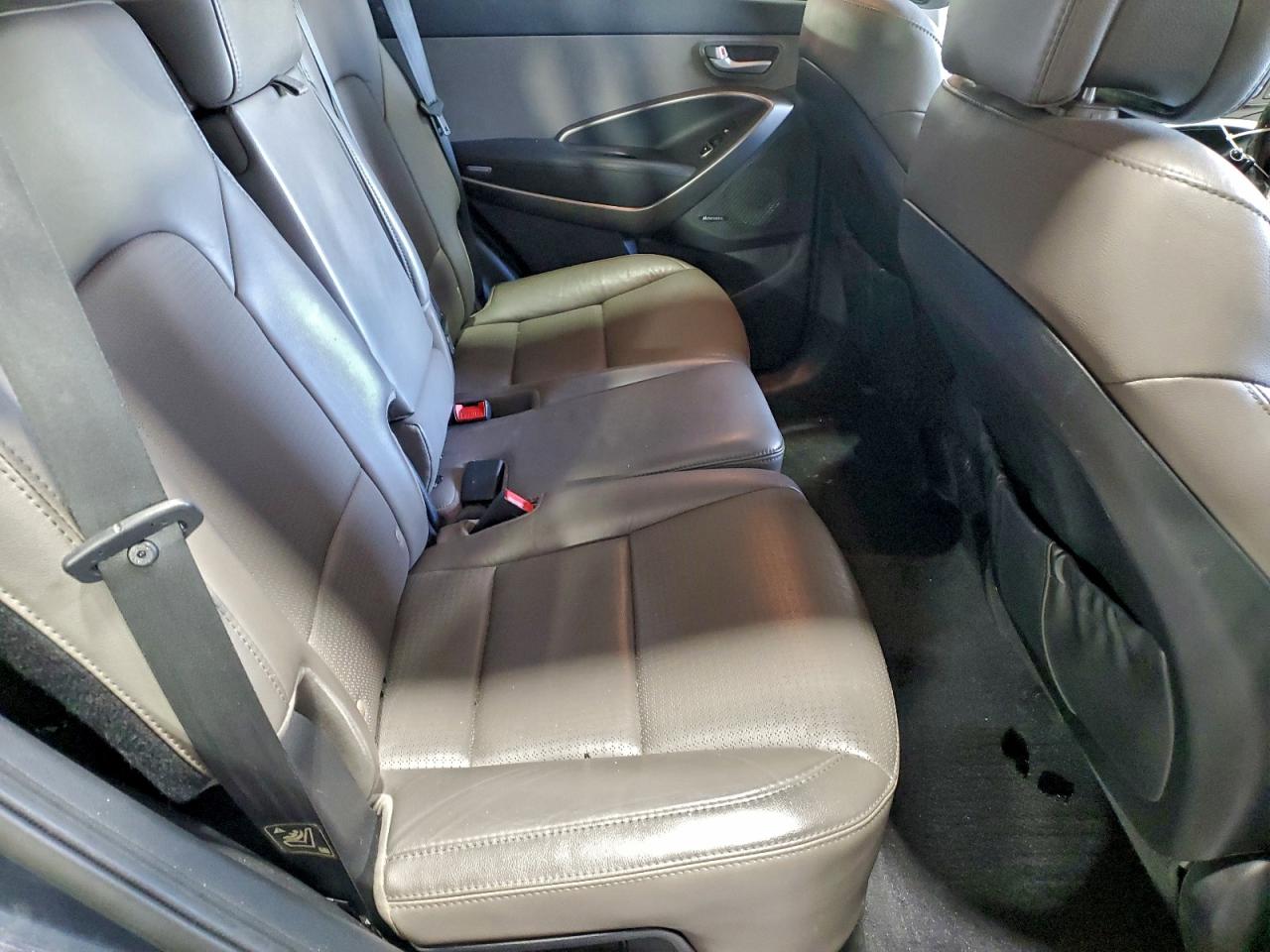 Hyundai SANTA FE Image 12