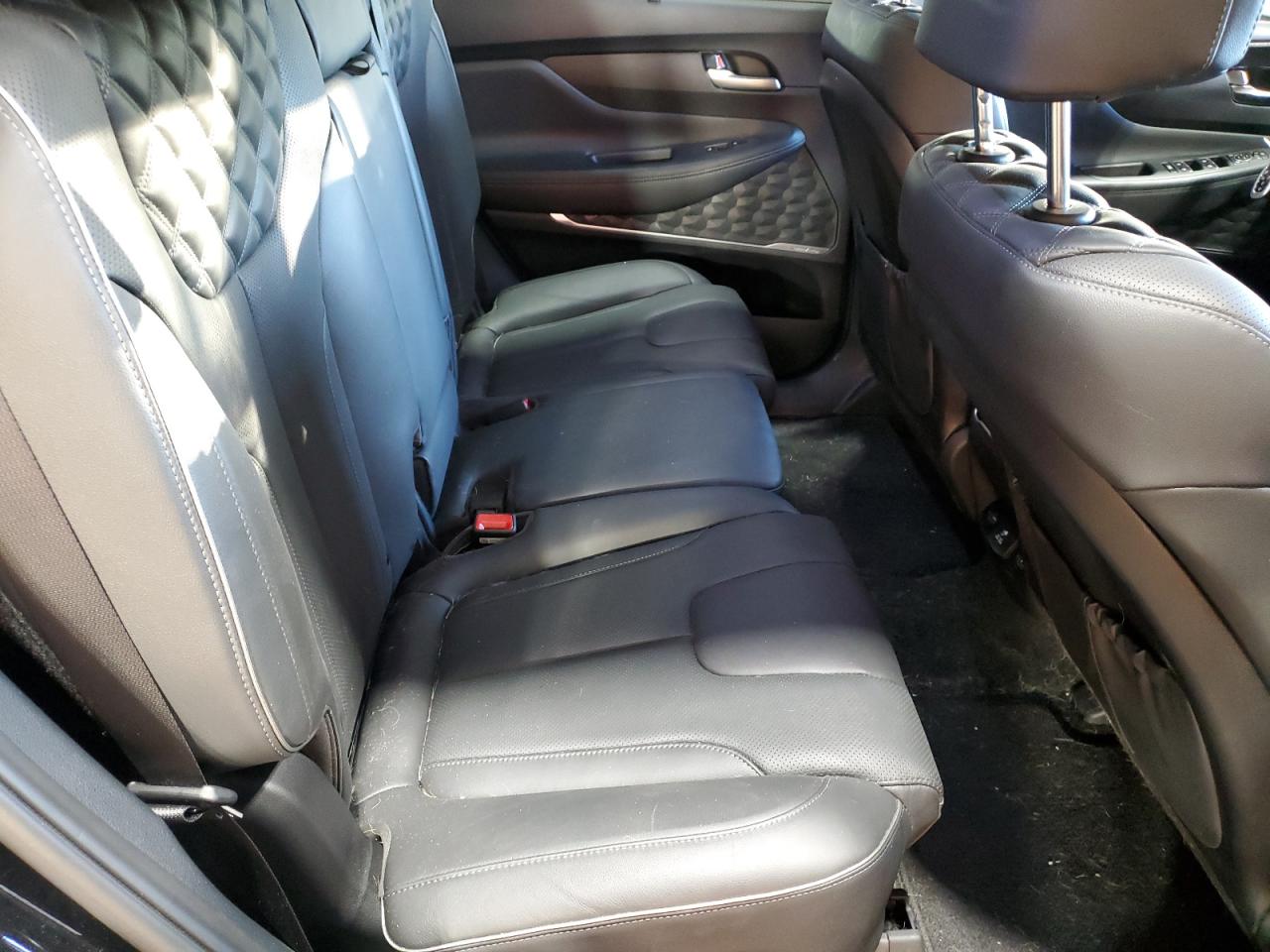 Hyundai SANTA FE Limited Image 2