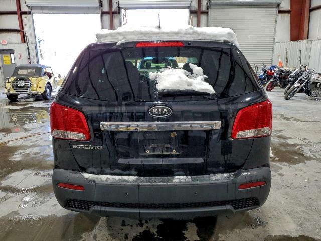 Kia Sorento Base Image 10
