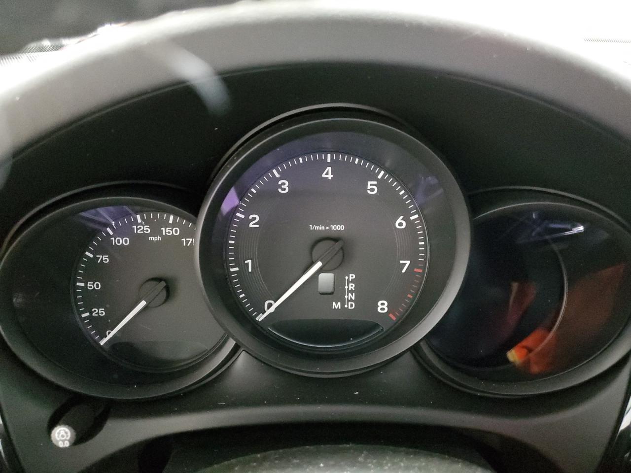 Porsche Macan Base Base Image 9