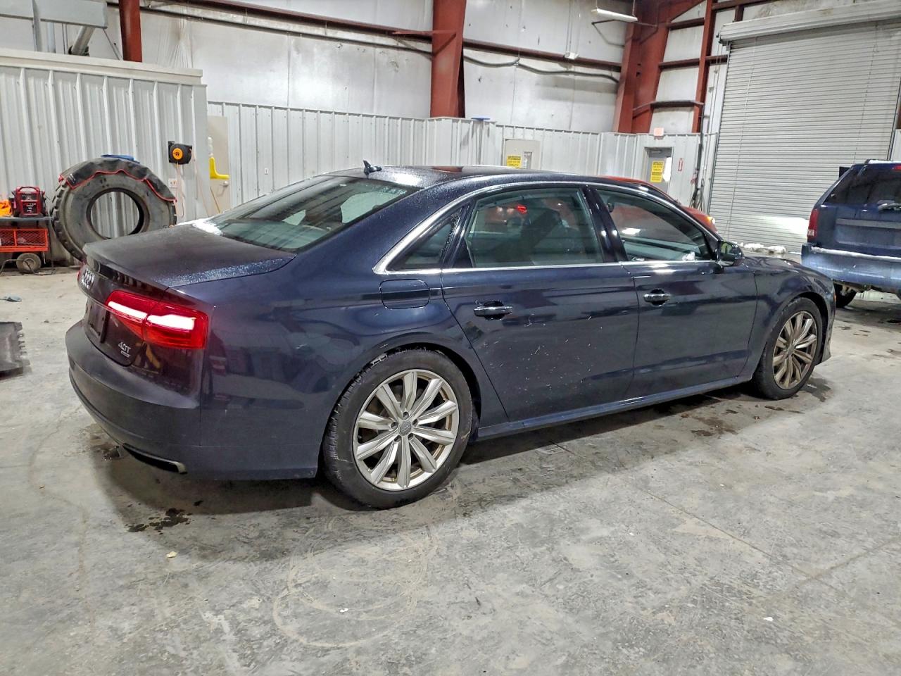 Audi A8 L Quattro Image 6