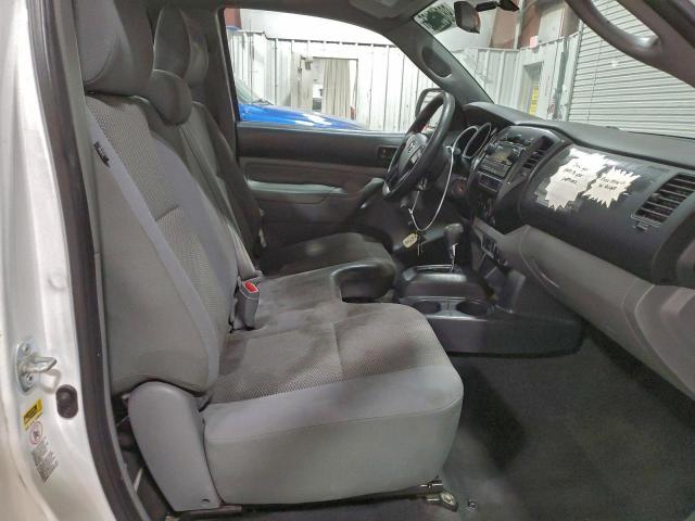 Toyota Tacoma Image 10