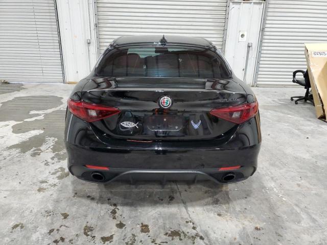 Alfa Romeo Giulia Image 11