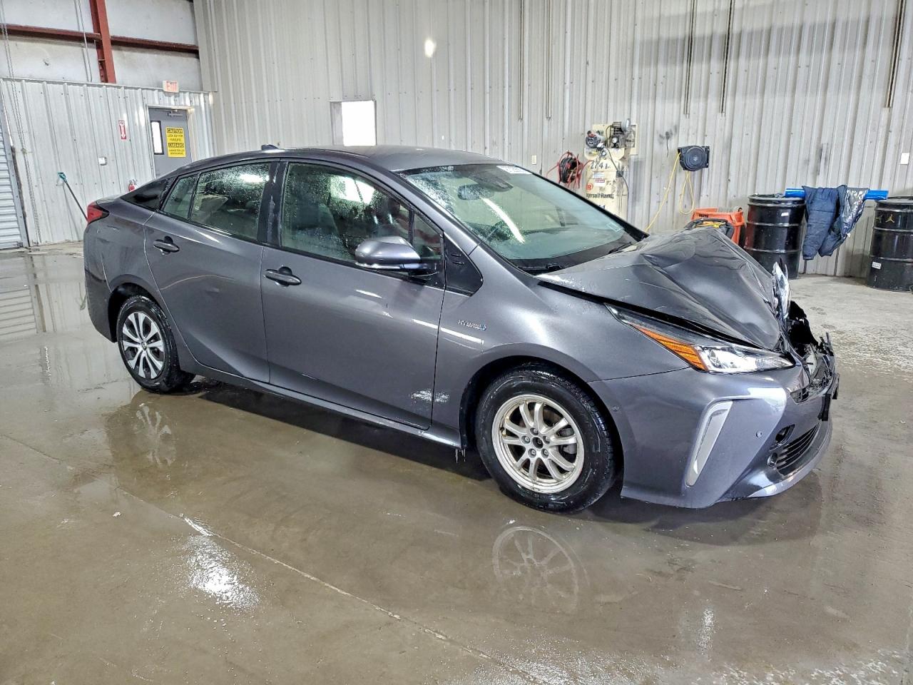 Toyota Prius Le Image 2