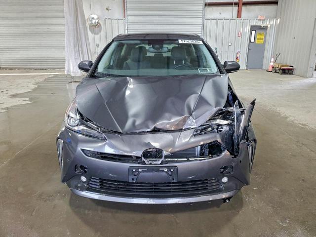 Toyota Prius Le Image 6