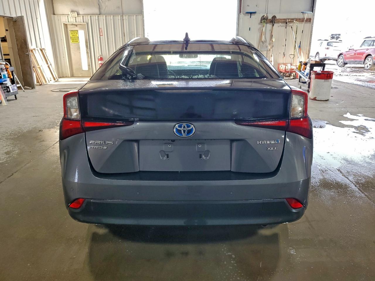 Toyota Prius Le Image 3