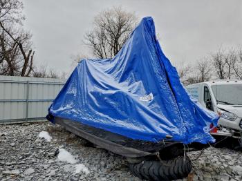  Salvage Caravelle Boat
