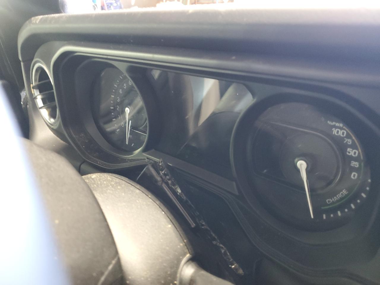 Jeep Wrangler Sahara 4xe Image 5