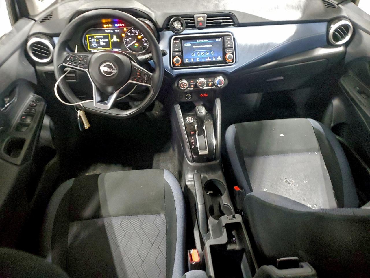 Nissan Versa Sv Image 8