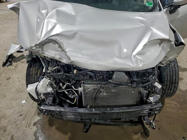 Nissan Versa Sv Image 7