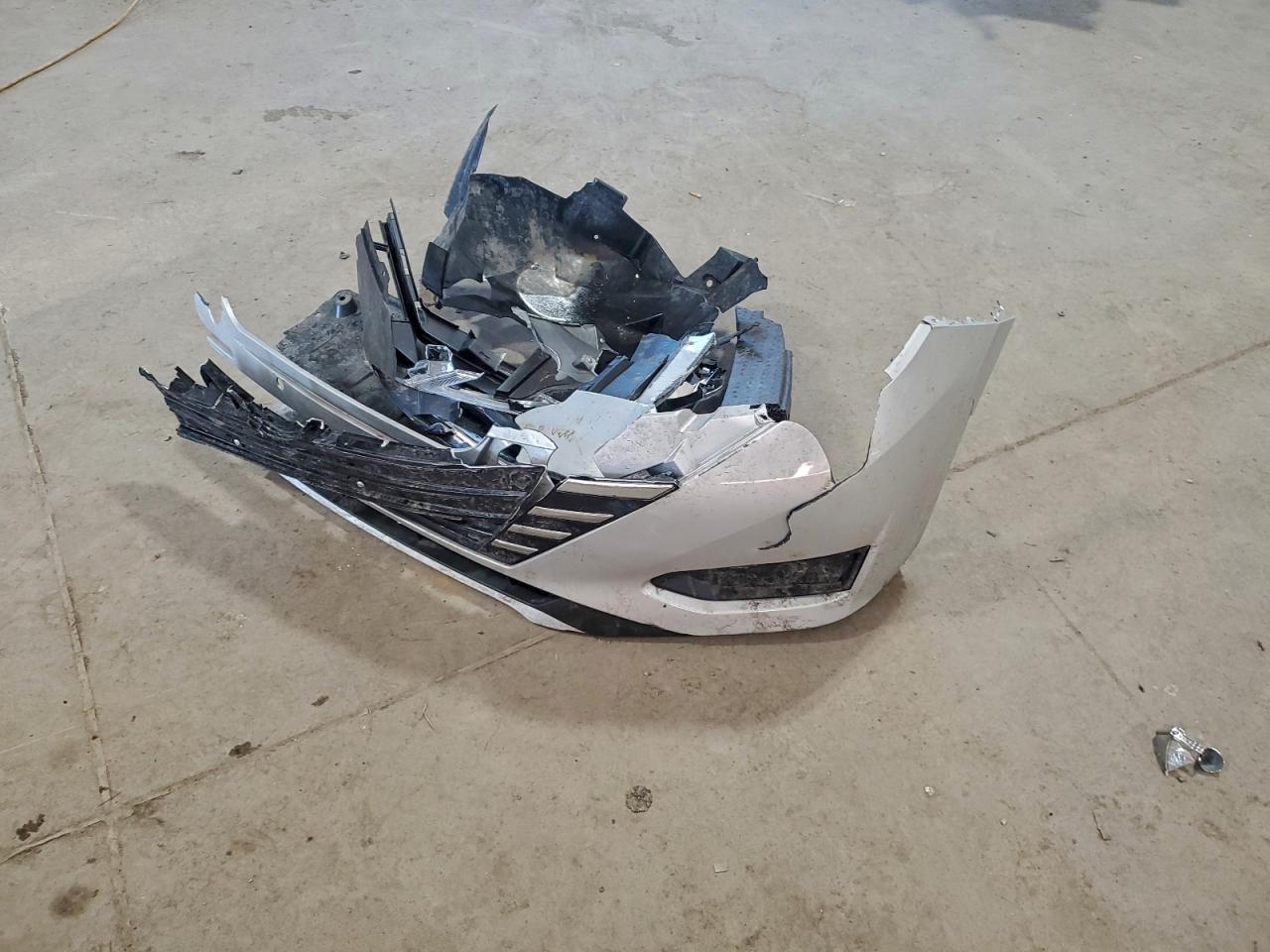 Nissan Versa Sv Image 9