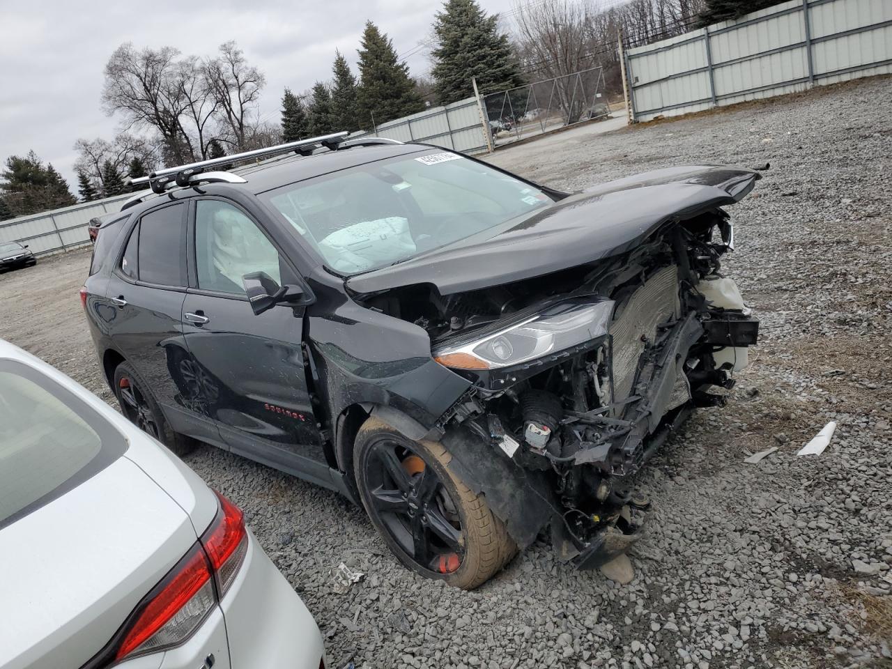 Chevrolet Equinox Premier Image 3
