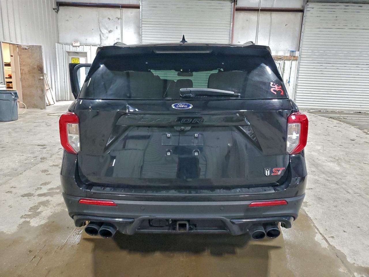 Ford Explorer St Image 10