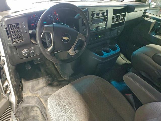Chevrolet Express Image 11
