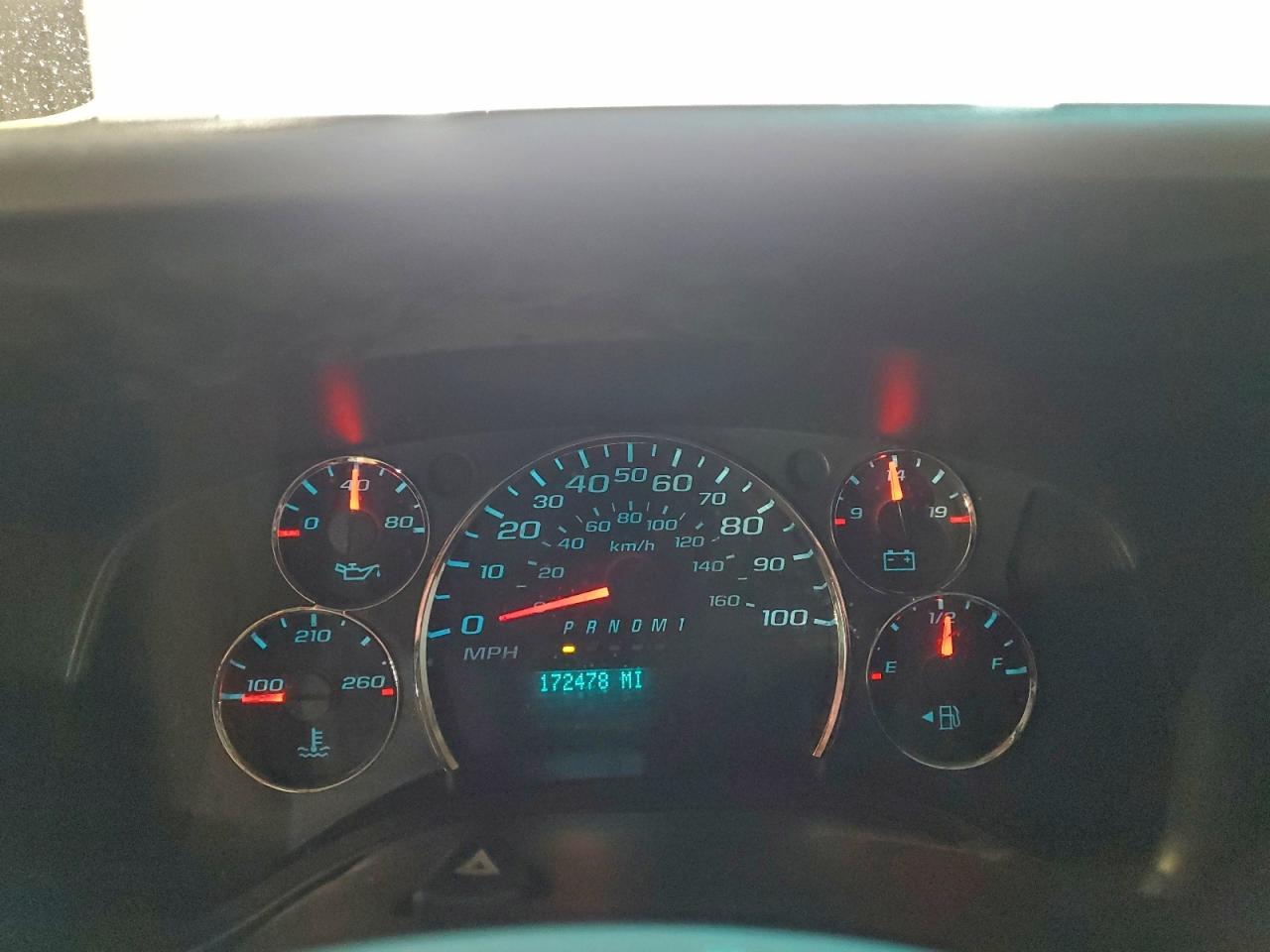 Chevrolet Express Image 3