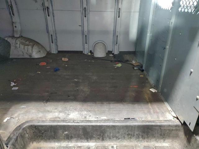 Chevrolet Express Image 9