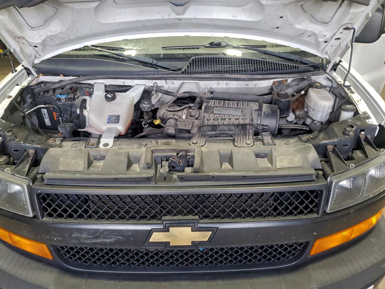 Chevrolet Express Image 10