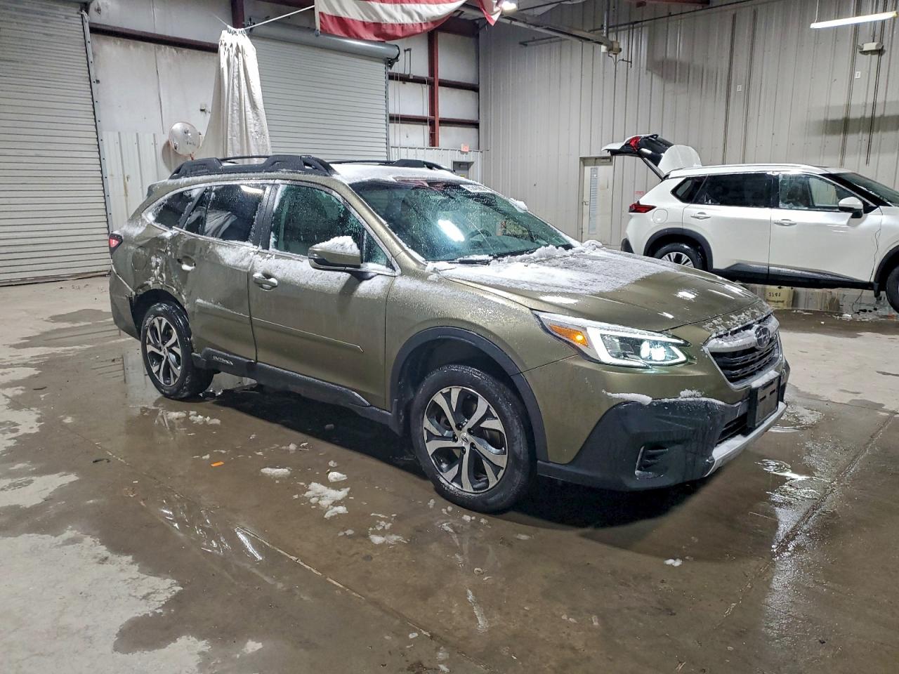 Subaru Outback Limited Image 2