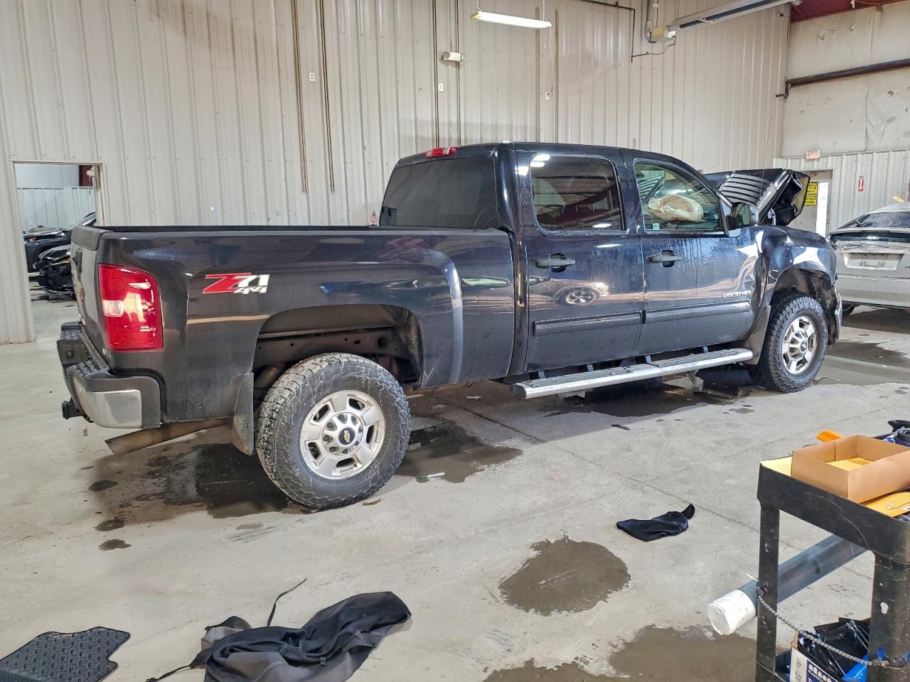 Chevrolet Silverado K2500 Heavy Duty Lt Image 3