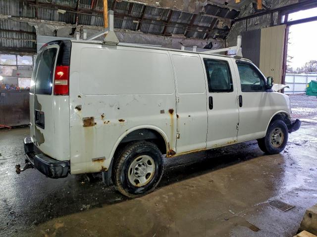 Chevrolet Express Image 13