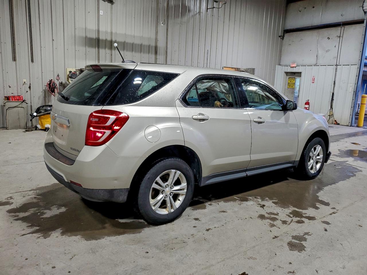 Chevrolet Equinox Ls Image 2