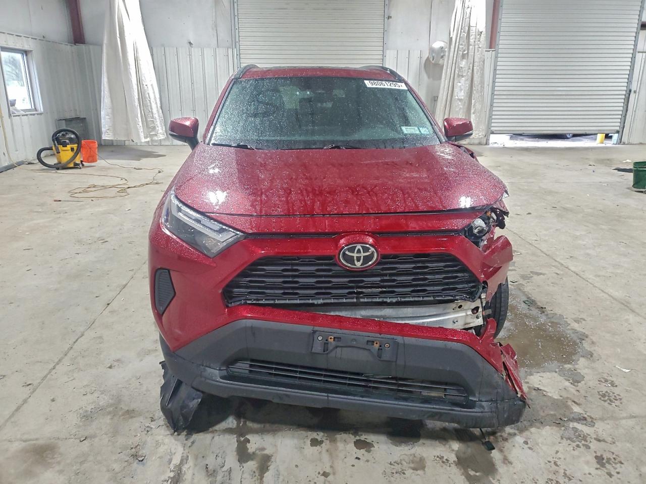 Toyota RAV4 Xle Image 4