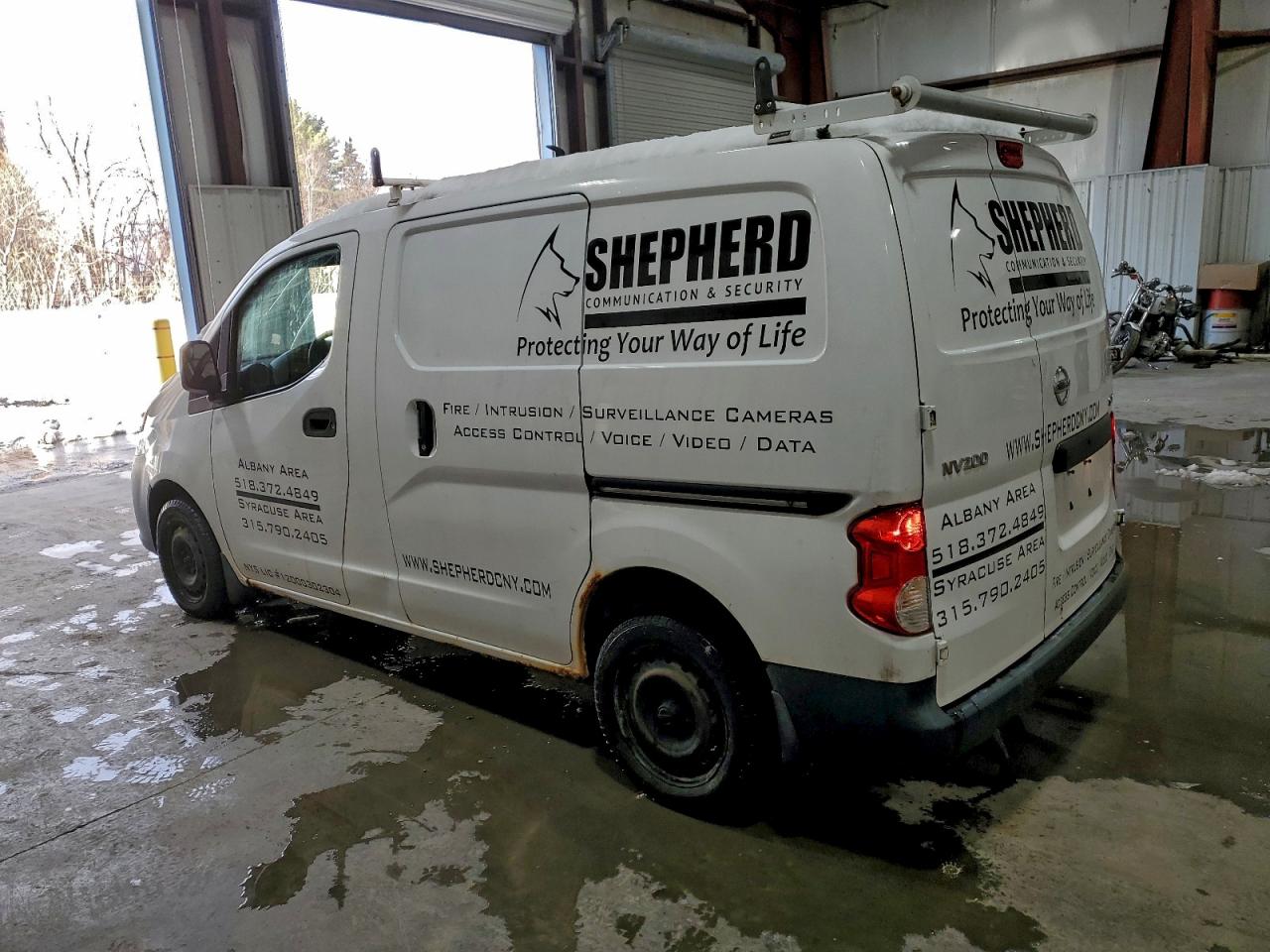 Nissan Nv 2.5s Image 5