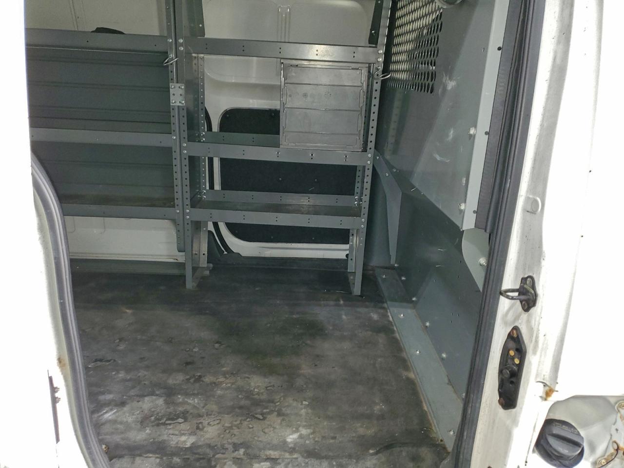 Nissan Nv 2.5s Image 10