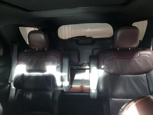 Ford Explorer Platinum Image 3