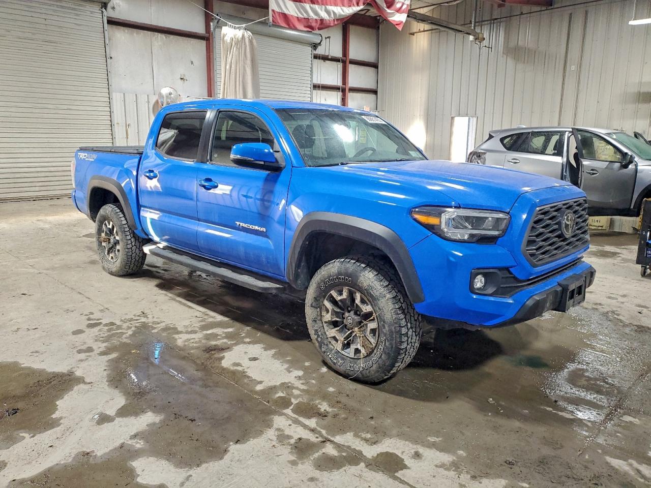 Toyota Tacoma Double Cab Image 11