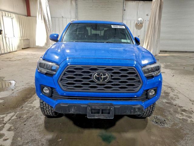 Toyota Tacoma Double Cab Image 6