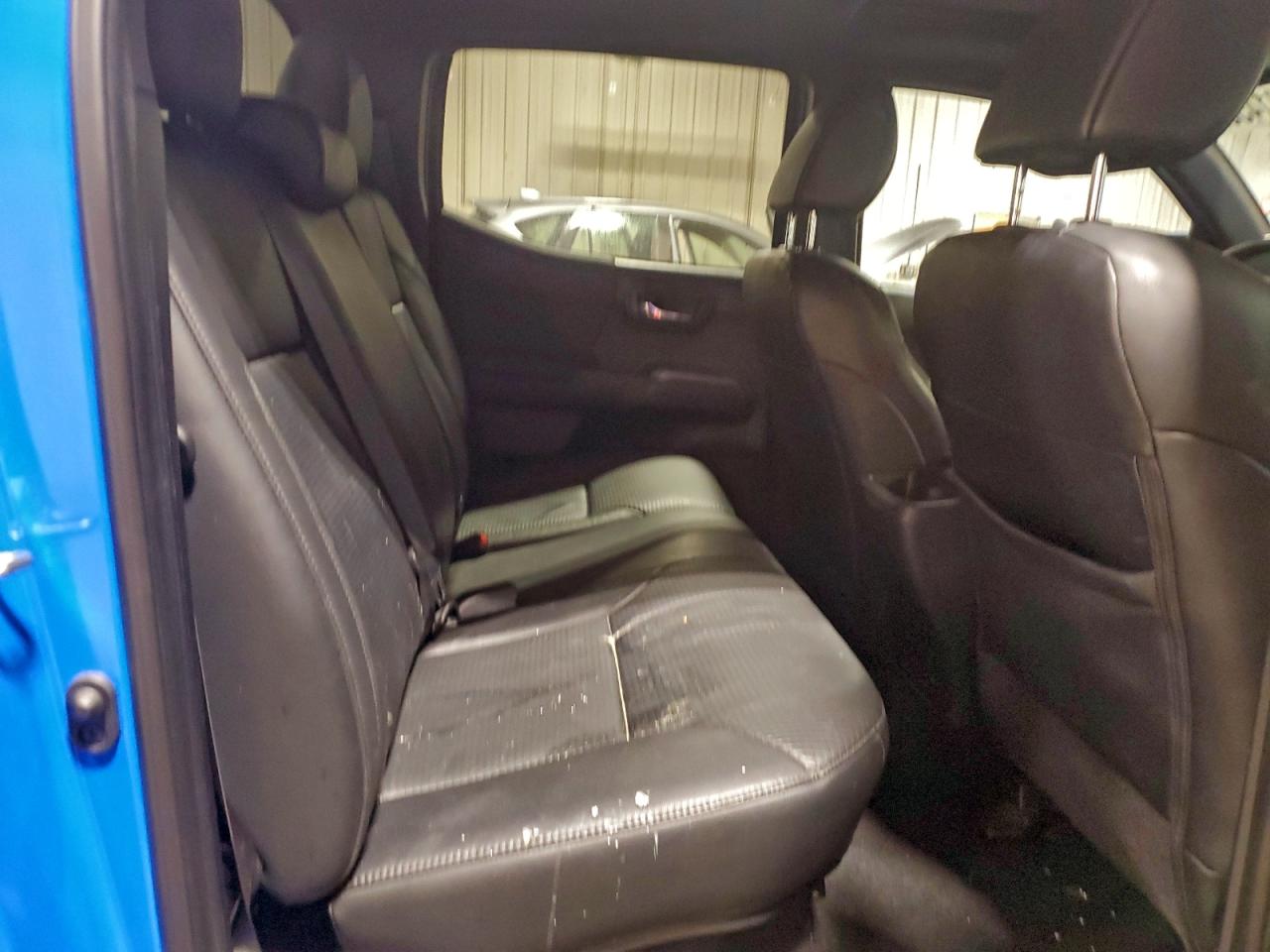 Toyota Tacoma Double Cab Image 7