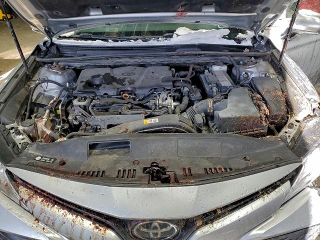Toyota Camry Xle Image 9