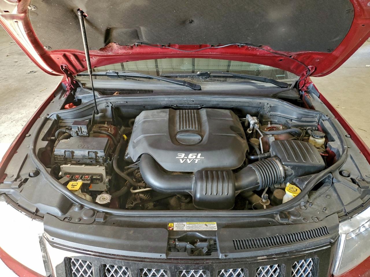 Jeep Grand Cherokee Laredo Image 9