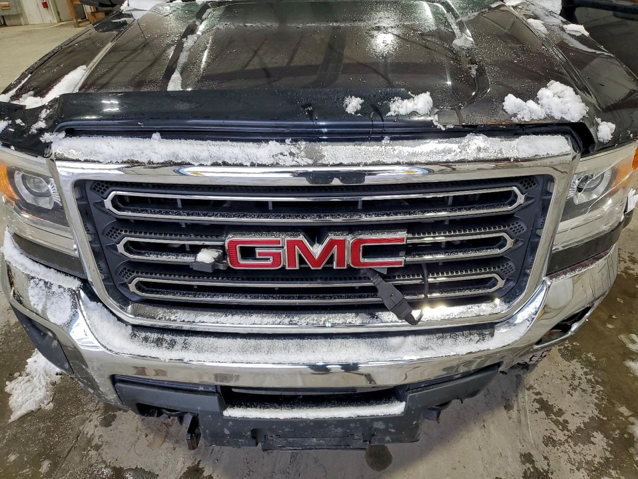 GMC Sierra K2500 Heavy Duty Image 12