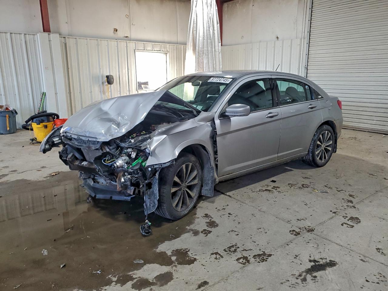 Chrysler 200 Touring Image 1