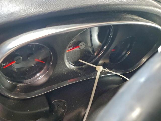 Chrysler 200 Touring Image 6