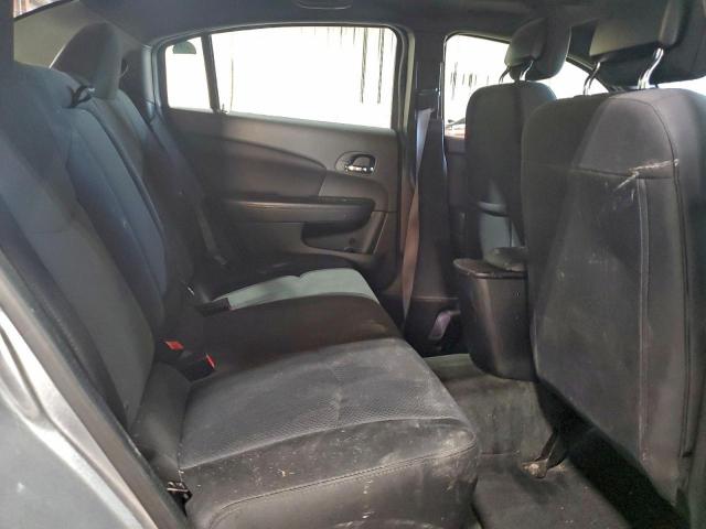 Chrysler 200 Touring Image 11