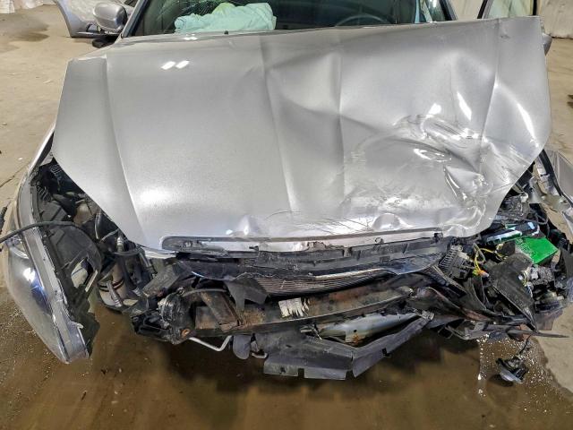 Chrysler 200 Touring Image 12