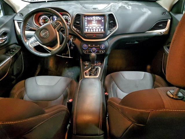 Jeep Grand Cherokee Latitude Image 10