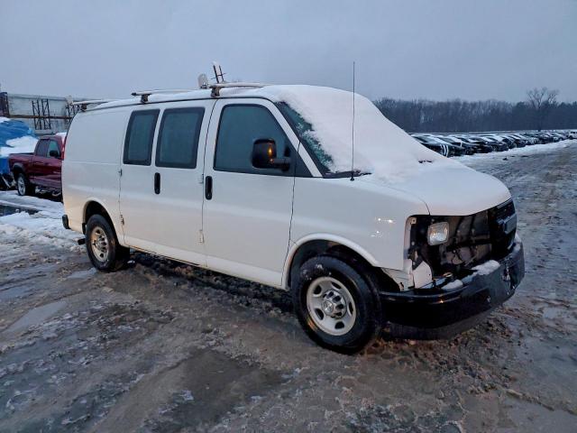 Chevrolet Express Image 6