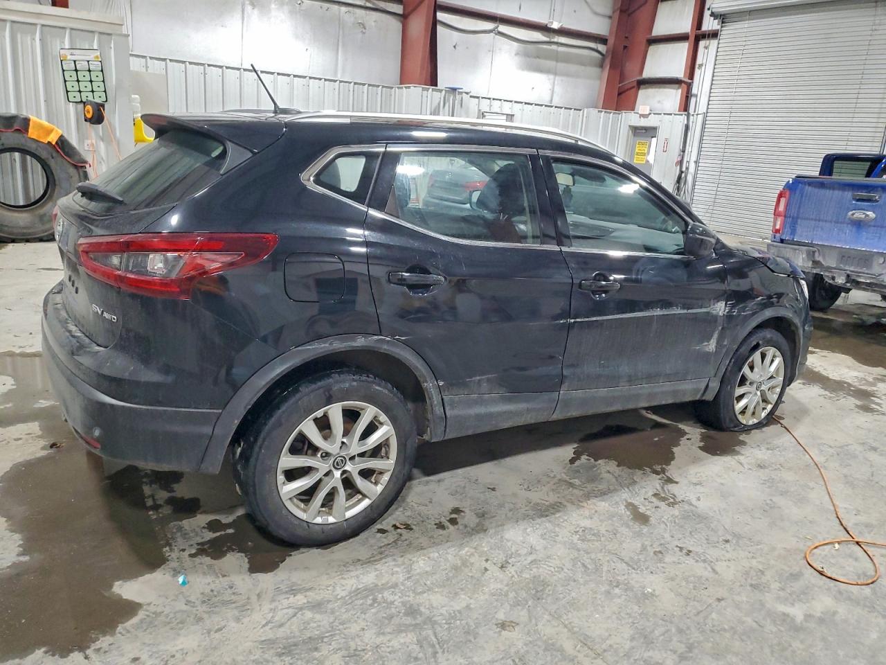 Nissan Rogue S Image 2