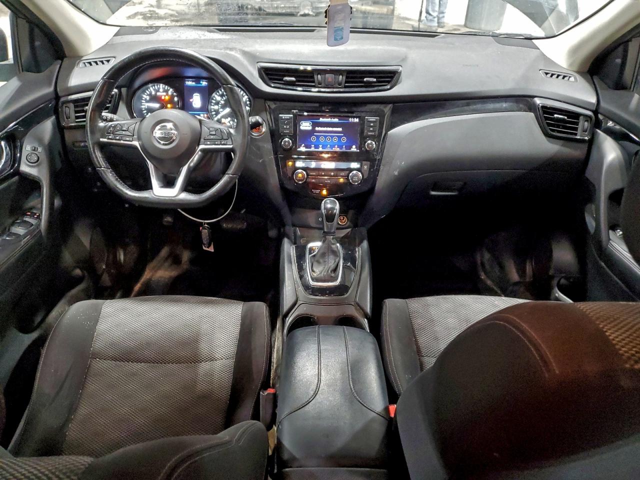 Nissan Rogue S Image 7