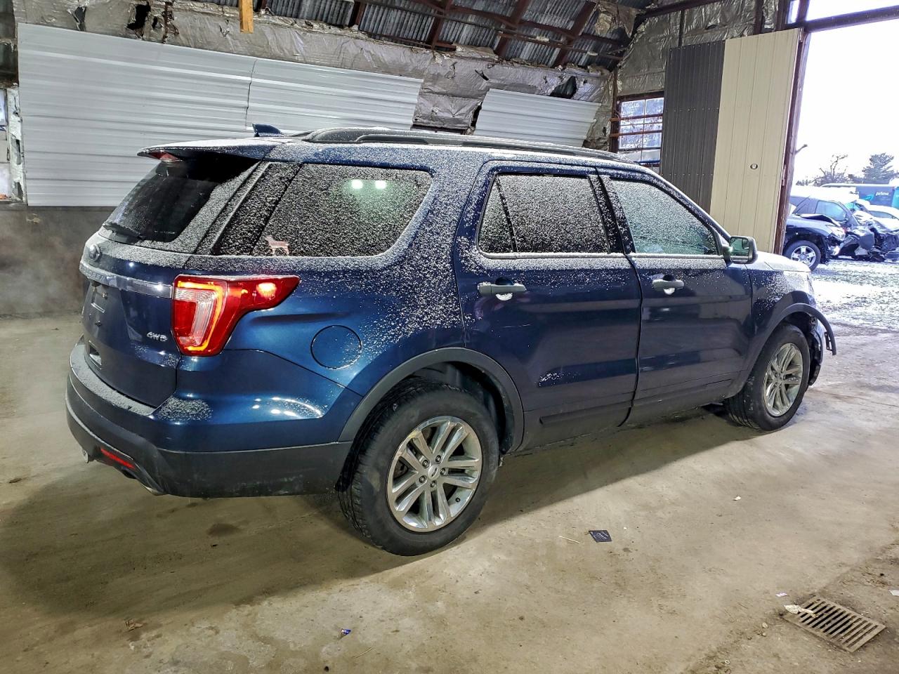 Ford Explorer Image 2