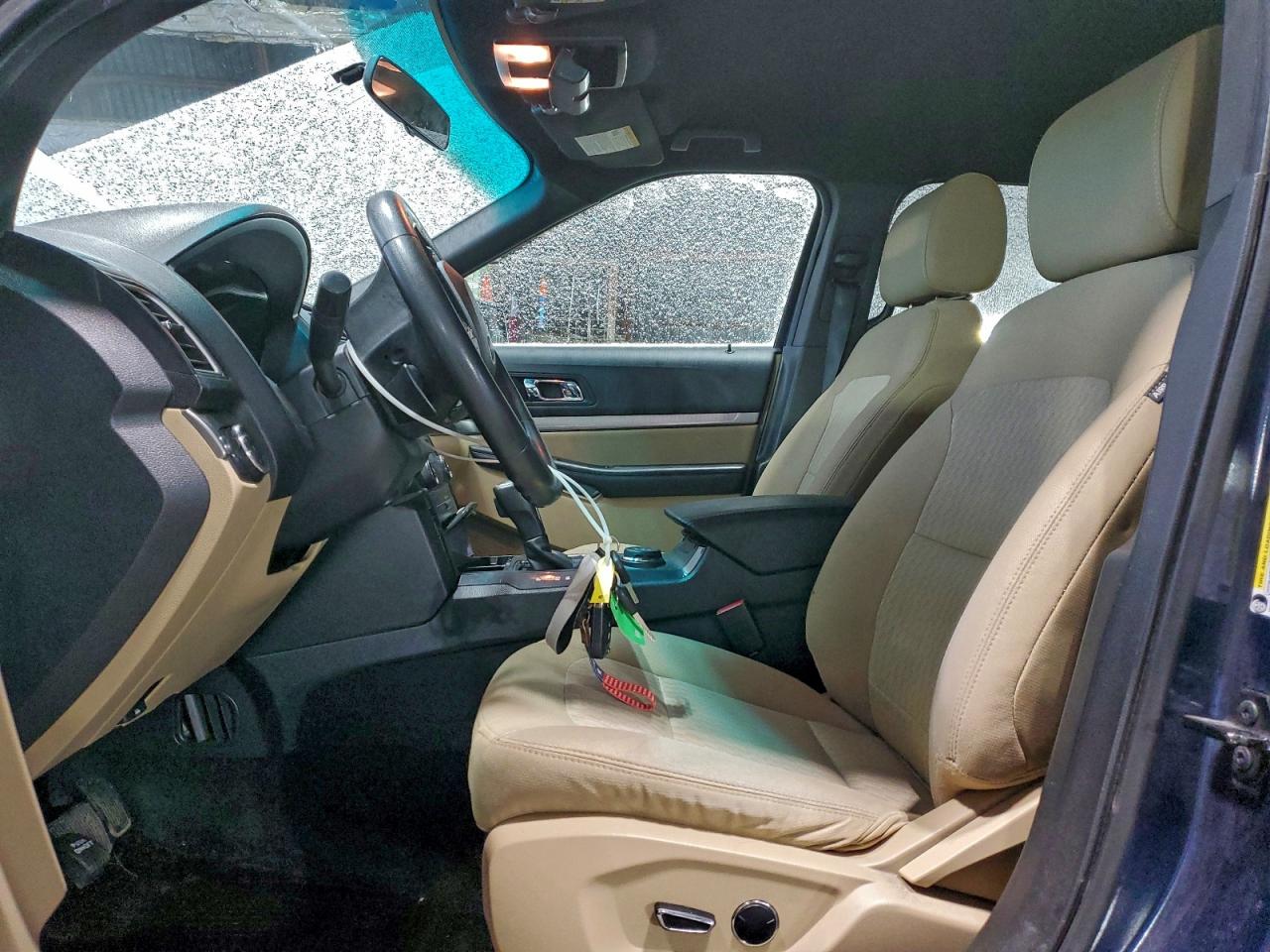 Ford Explorer Image 6