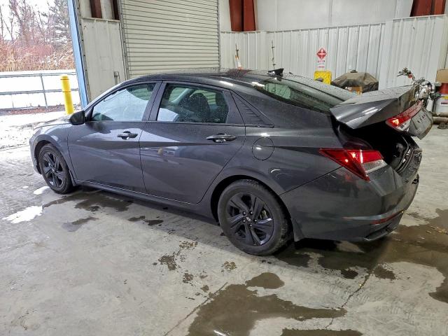 Hyundai ELANTRA Sel Image 2