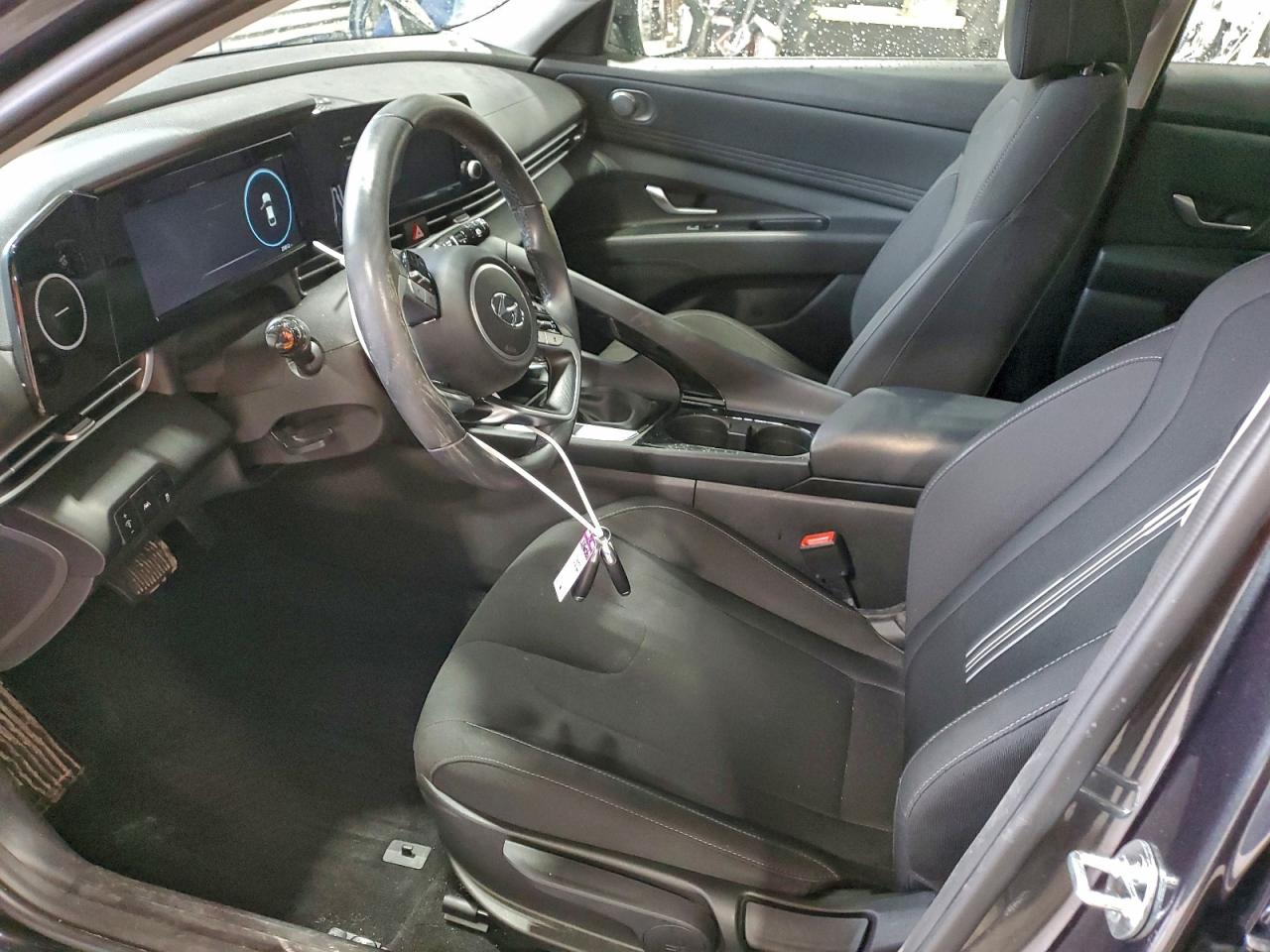 Hyundai ELANTRA Sel Image 11