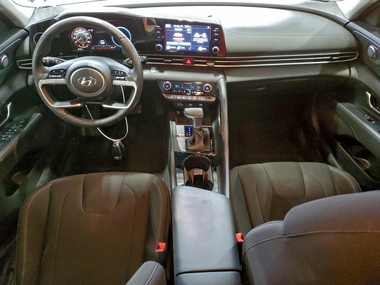 Hyundai ELANTRA Sel Image 6