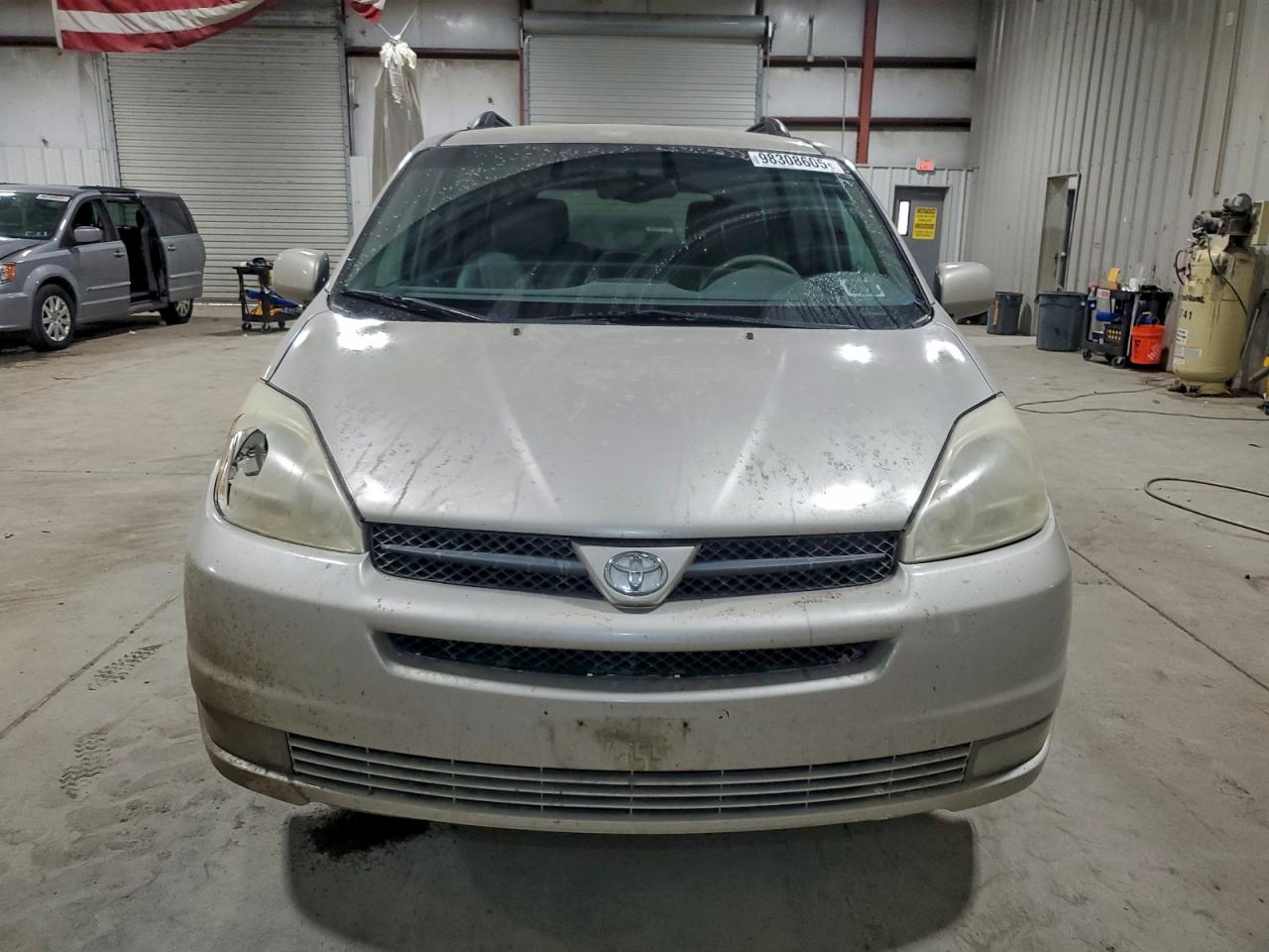 Toyota Sienna Xle Image 7